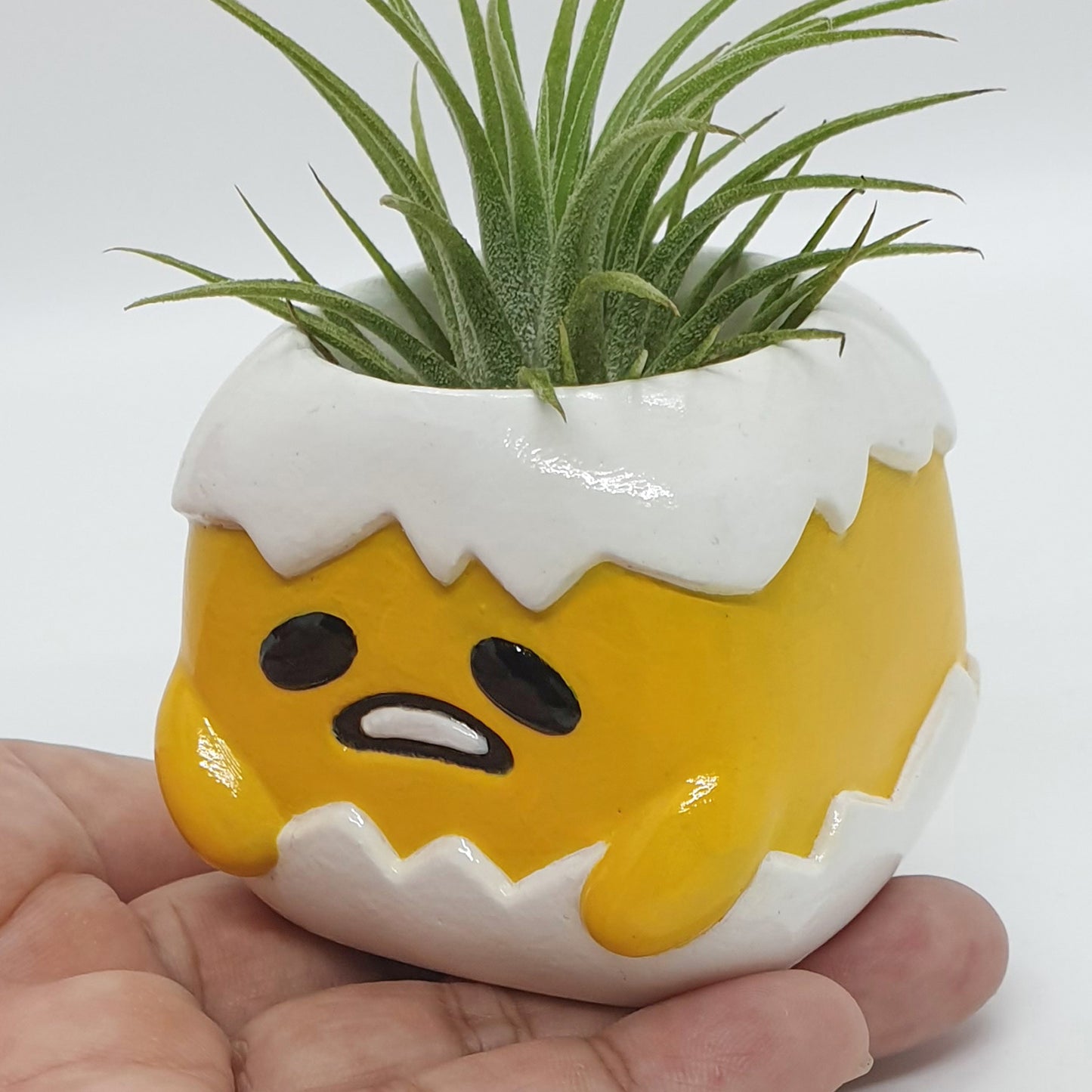 GUDETAMA EGG PLANTER