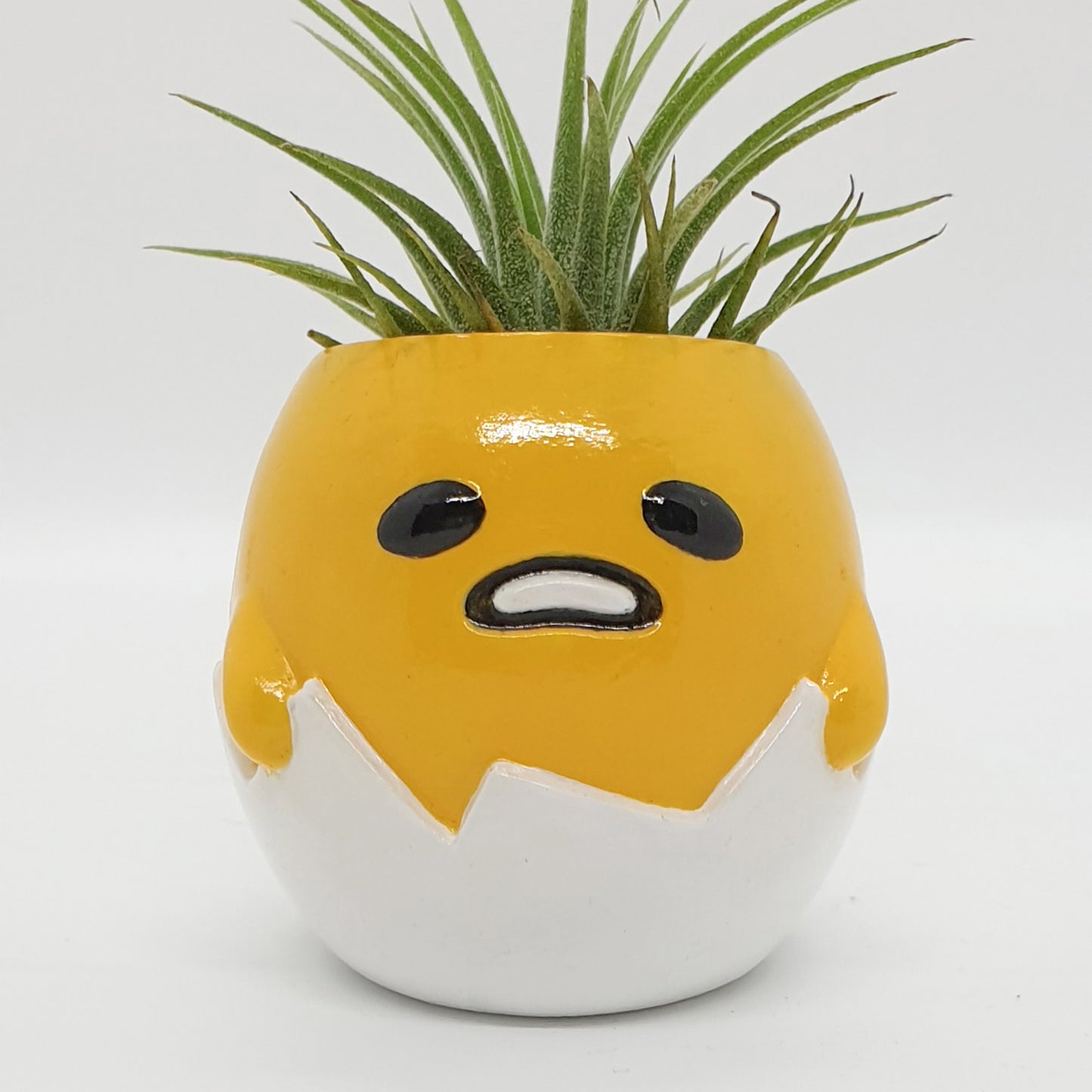 GUDETAMA EGG PLANTER