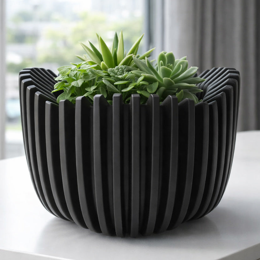 FLUTED RIBBED PLANTER POT