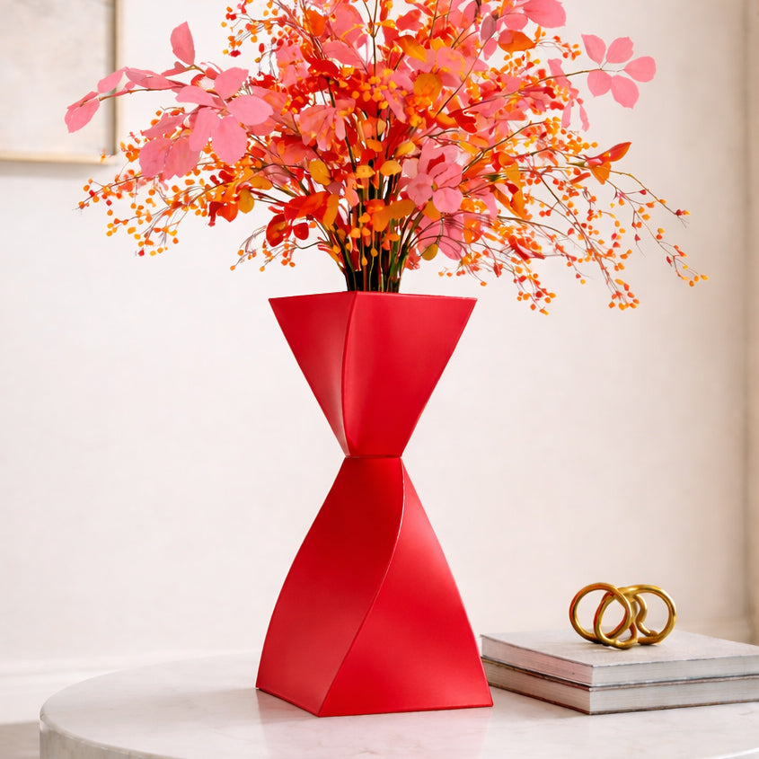 TWISTED HOURGLASS VASE