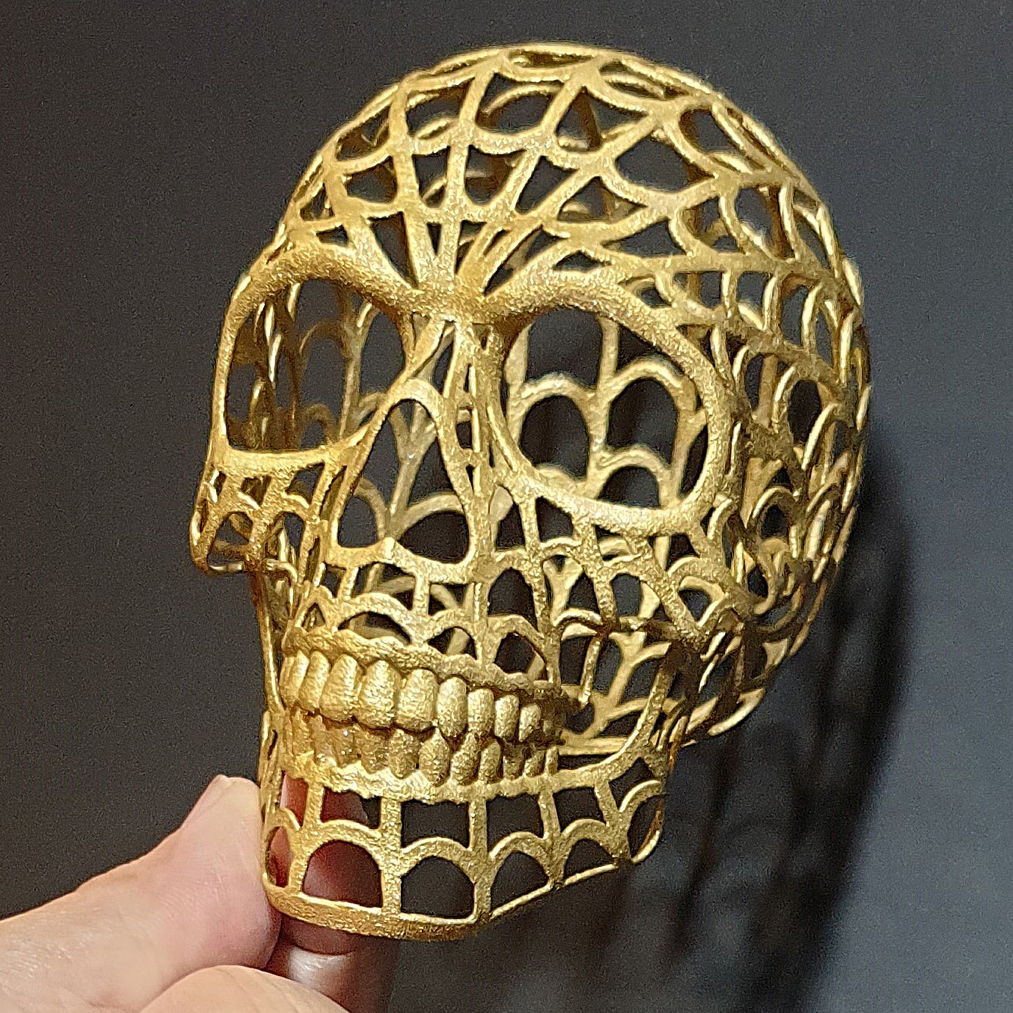 LATTICE SKULL SCULPTURE